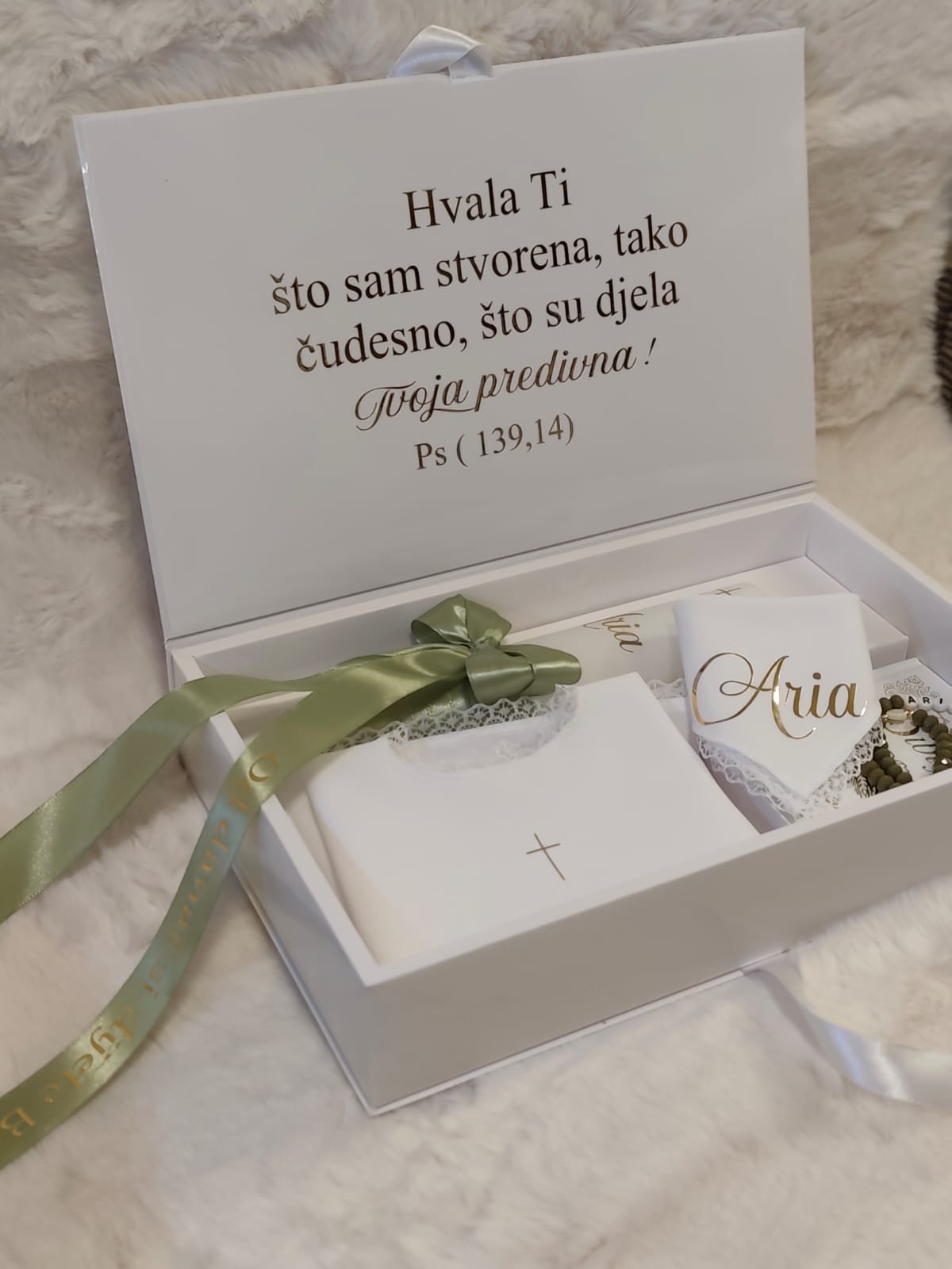 Krsni set sa zelenim vrpcama