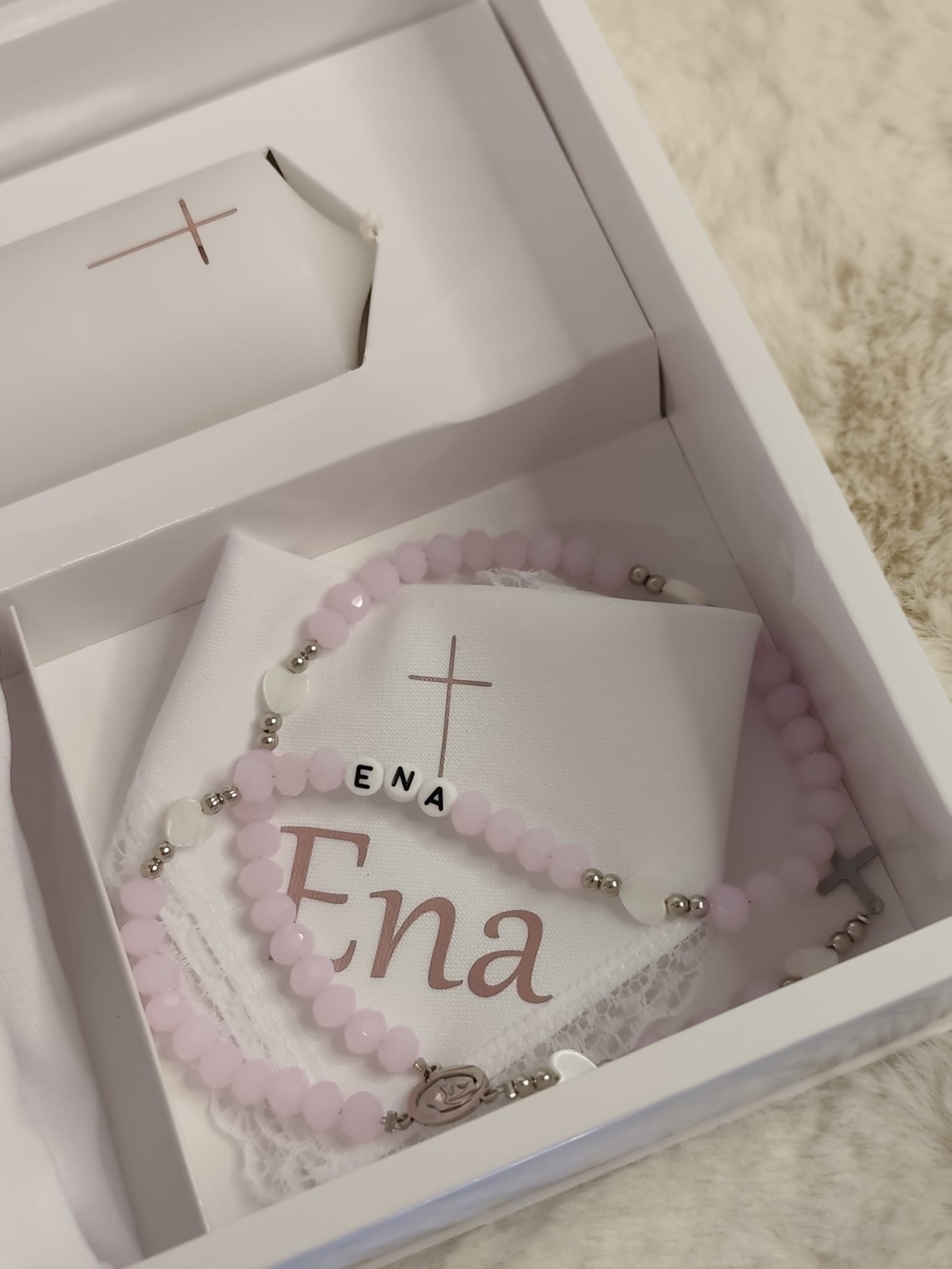 Personalizirani krsni set za Enu
